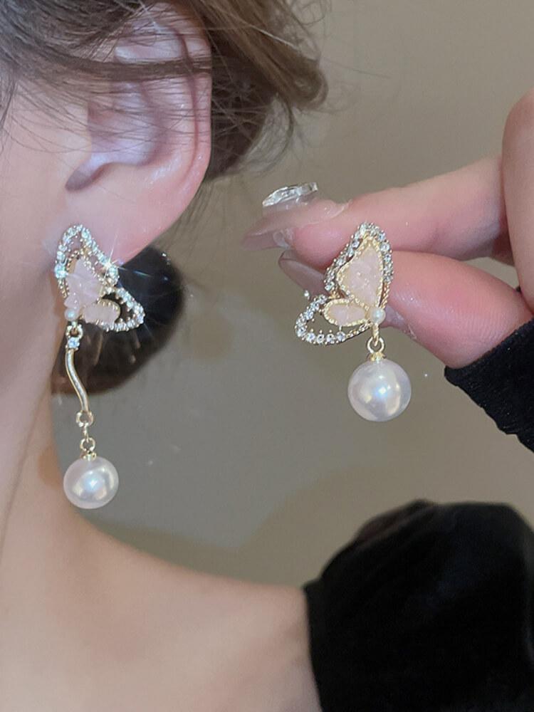 Sweet Butterfly Pearl Asymmetric Earrings