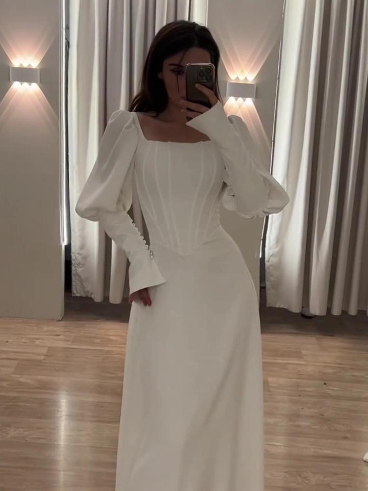 White Dress With Long Sleeve Waist And Square Collar